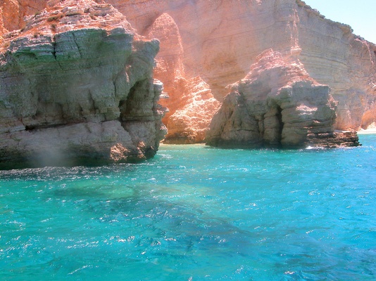 Amazing colours of the Cyclades 