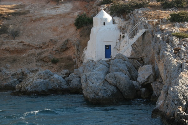 The tiny chapel of Agios Sostis